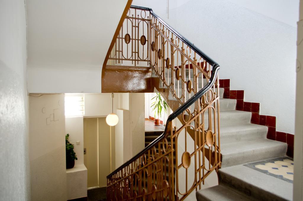 Apartments With 2 Bathrooms- 5 Minutes From Old Town - 102 M2 프라하 외부 사진