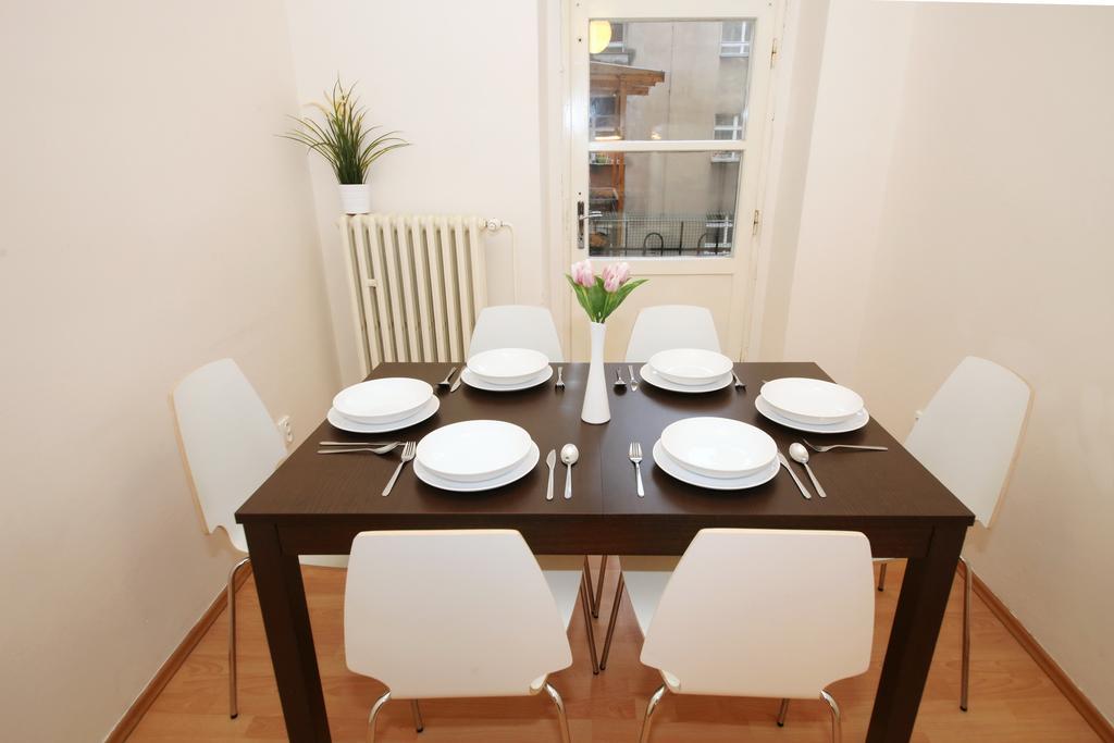 Apartments With 2 Bathrooms- 5 Minutes From Old Town - 102 M2 프라하 외부 사진