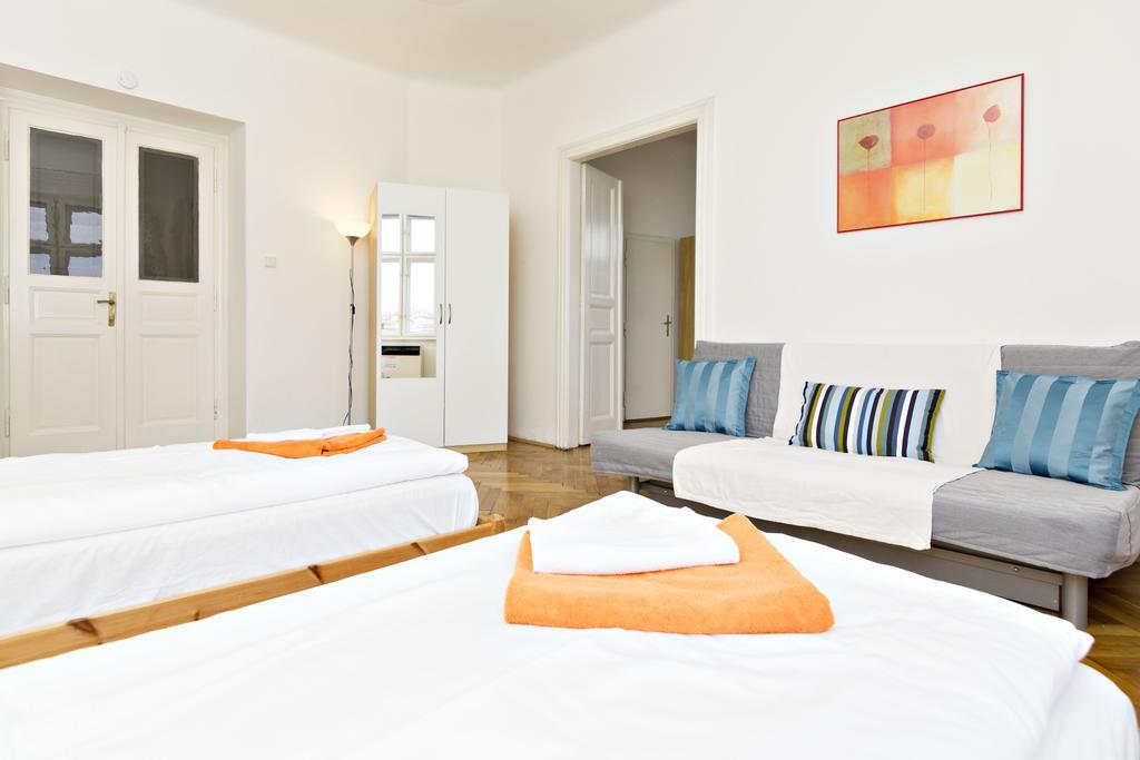 Apartments With 2 Bathrooms- 5 Minutes From Old Town - 102 M2 프라하 외부 사진