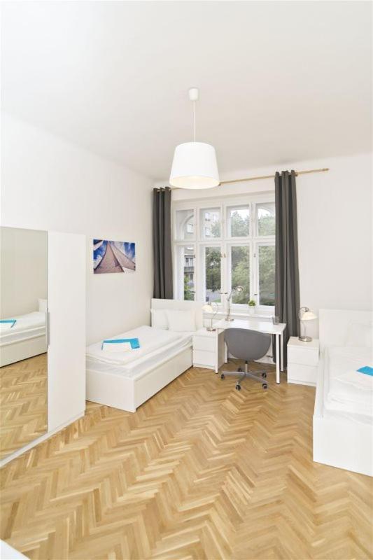Apartments With 2 Bathrooms- 5 Minutes From Old Town - 102 M2 프라하 외부 사진