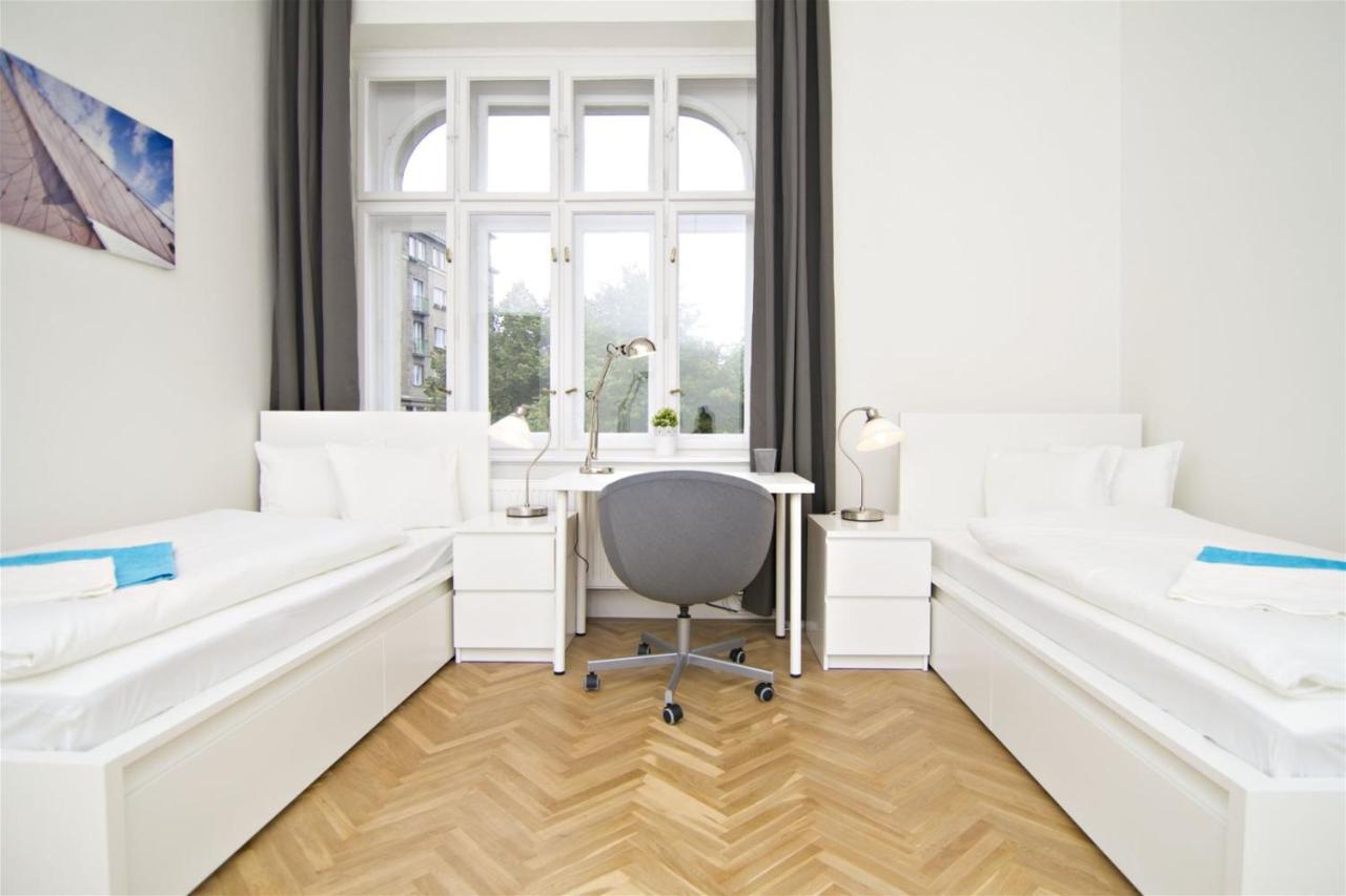 Apartments With 2 Bathrooms- 5 Minutes From Old Town - 102 M2 프라하 외부 사진