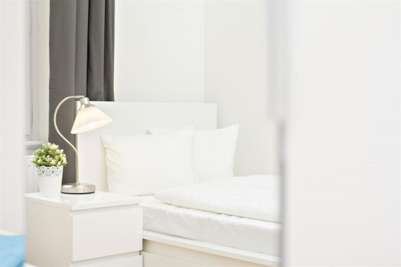 Apartments With 2 Bathrooms- 5 Minutes From Old Town - 102 M2 프라하 외부 사진